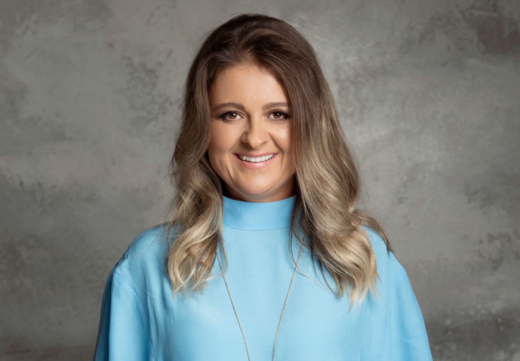 Luana Dăneț - Recenzie