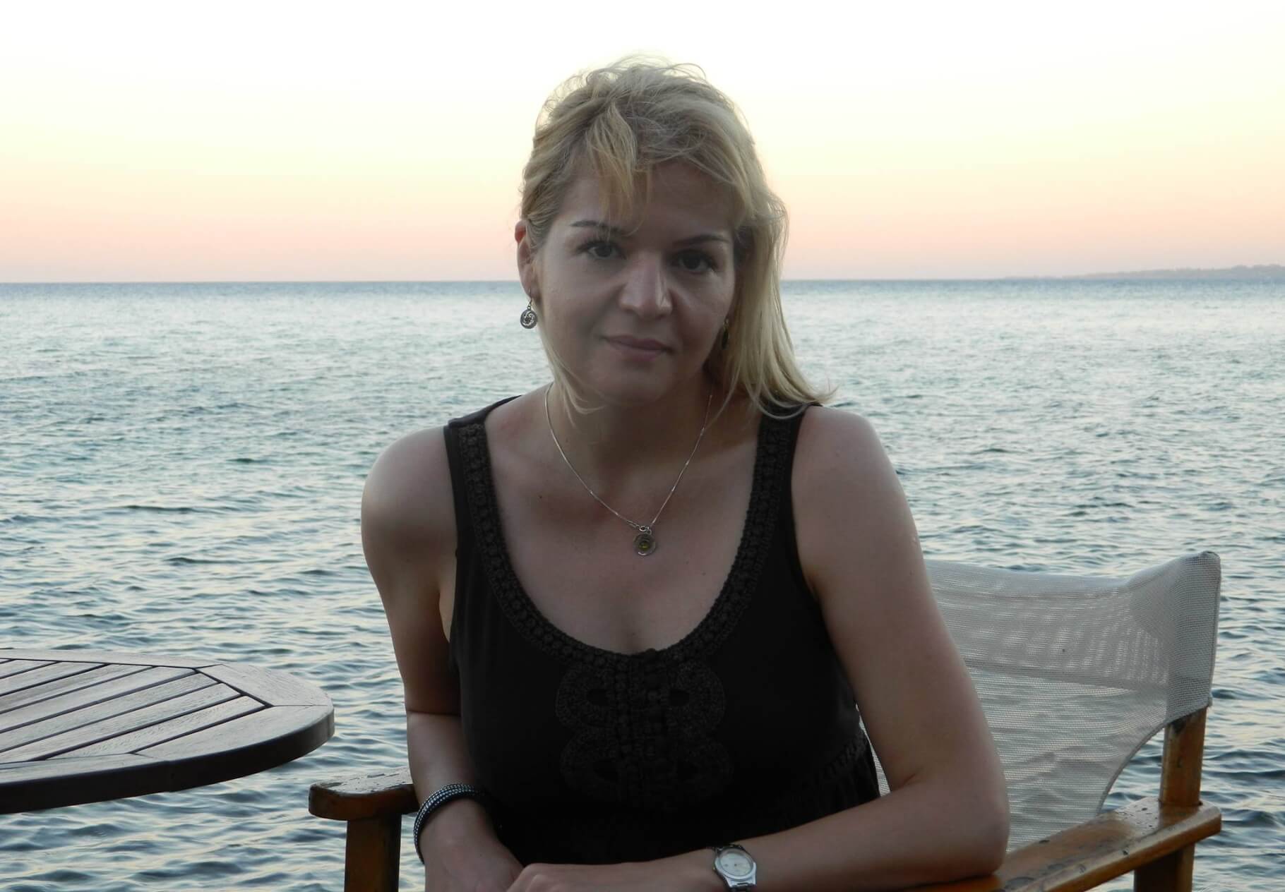 Carmen Ungureanu Recenzie